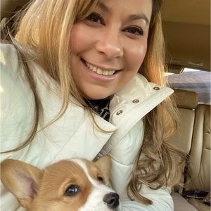 Meet your Posher, Jeannine